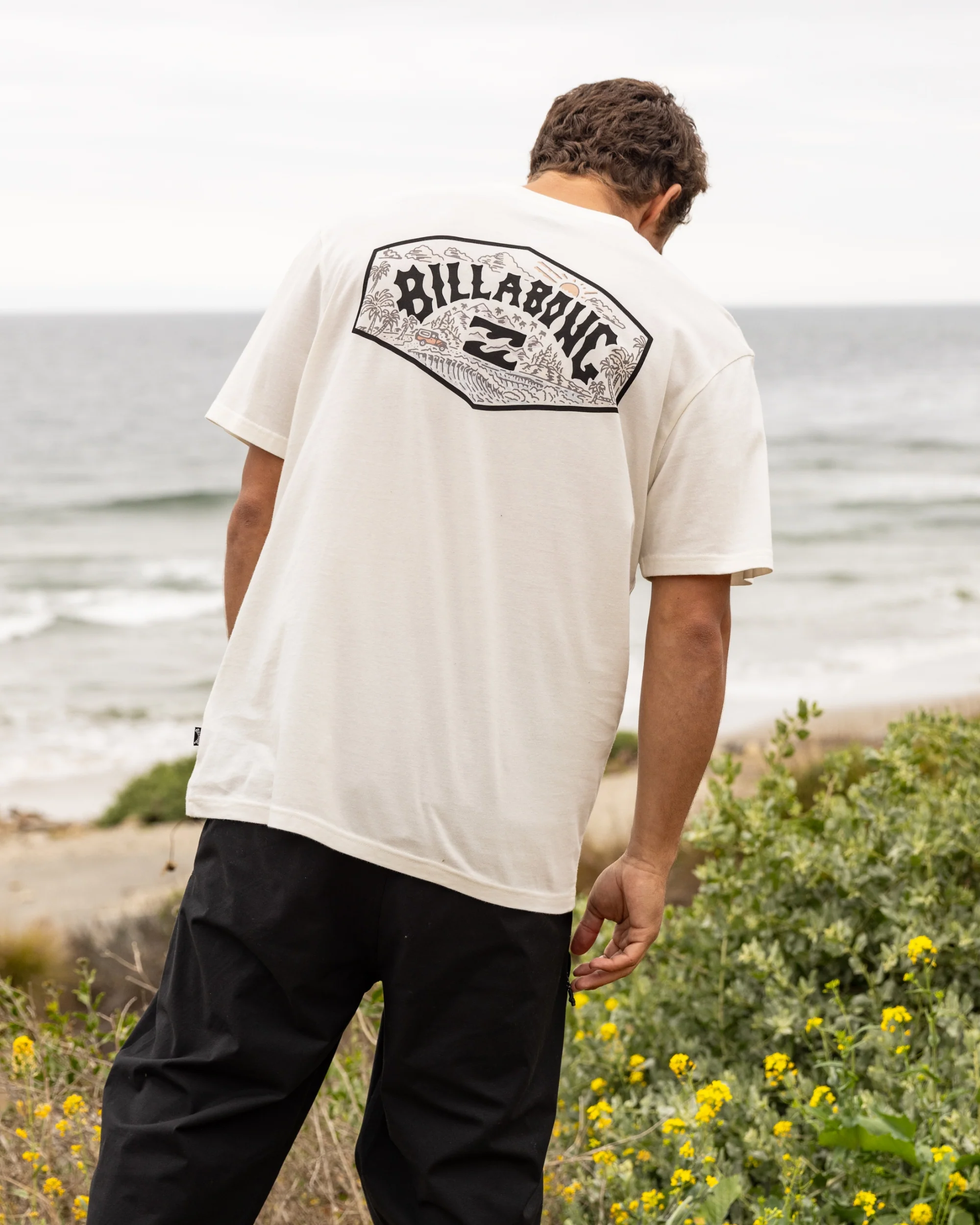 Scenic Arch Adiv Premium Short Sleeve T-Shirt - Off White