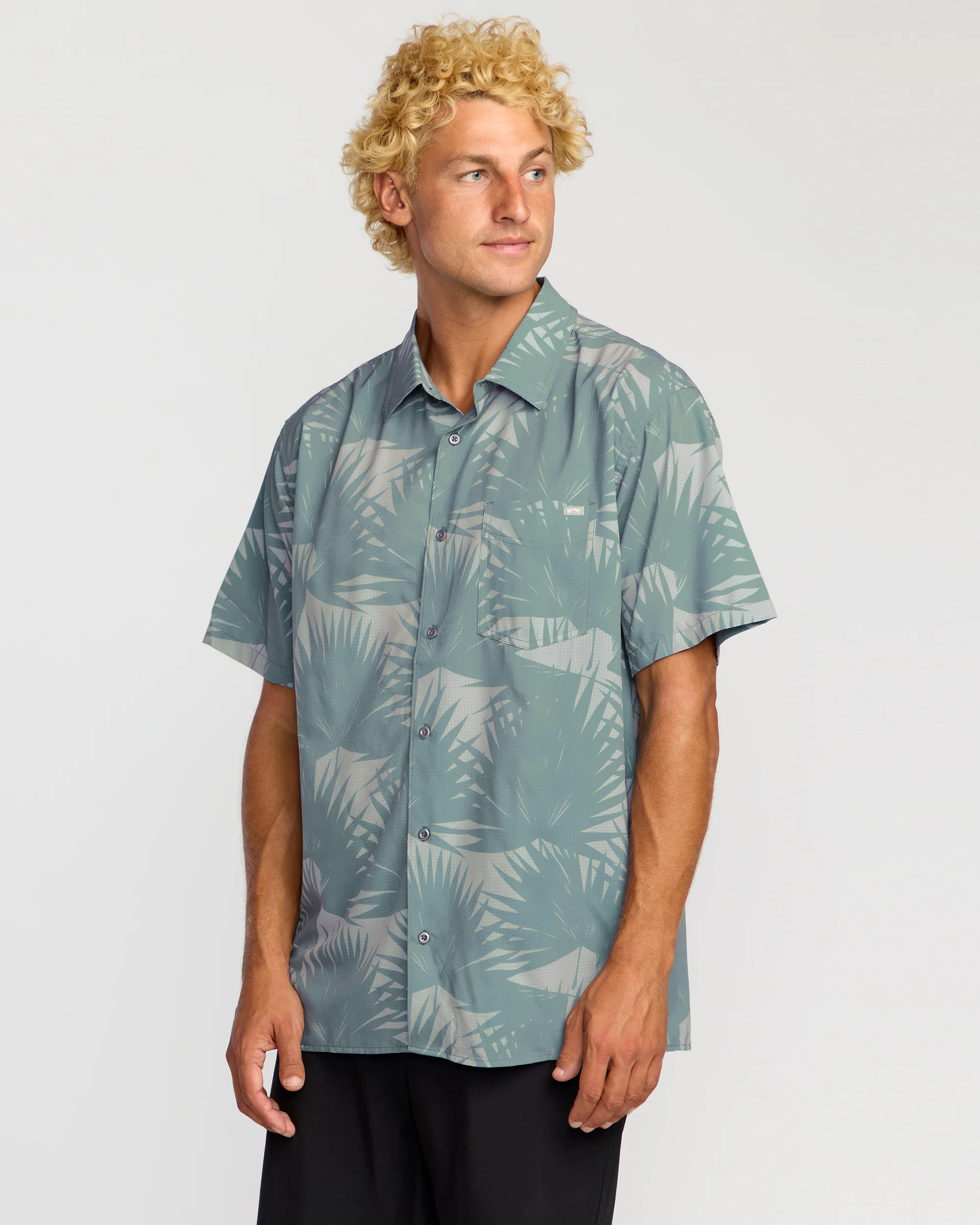 Surftrek Perf Short Sleeve Shirt - Sea Blue - Image 4