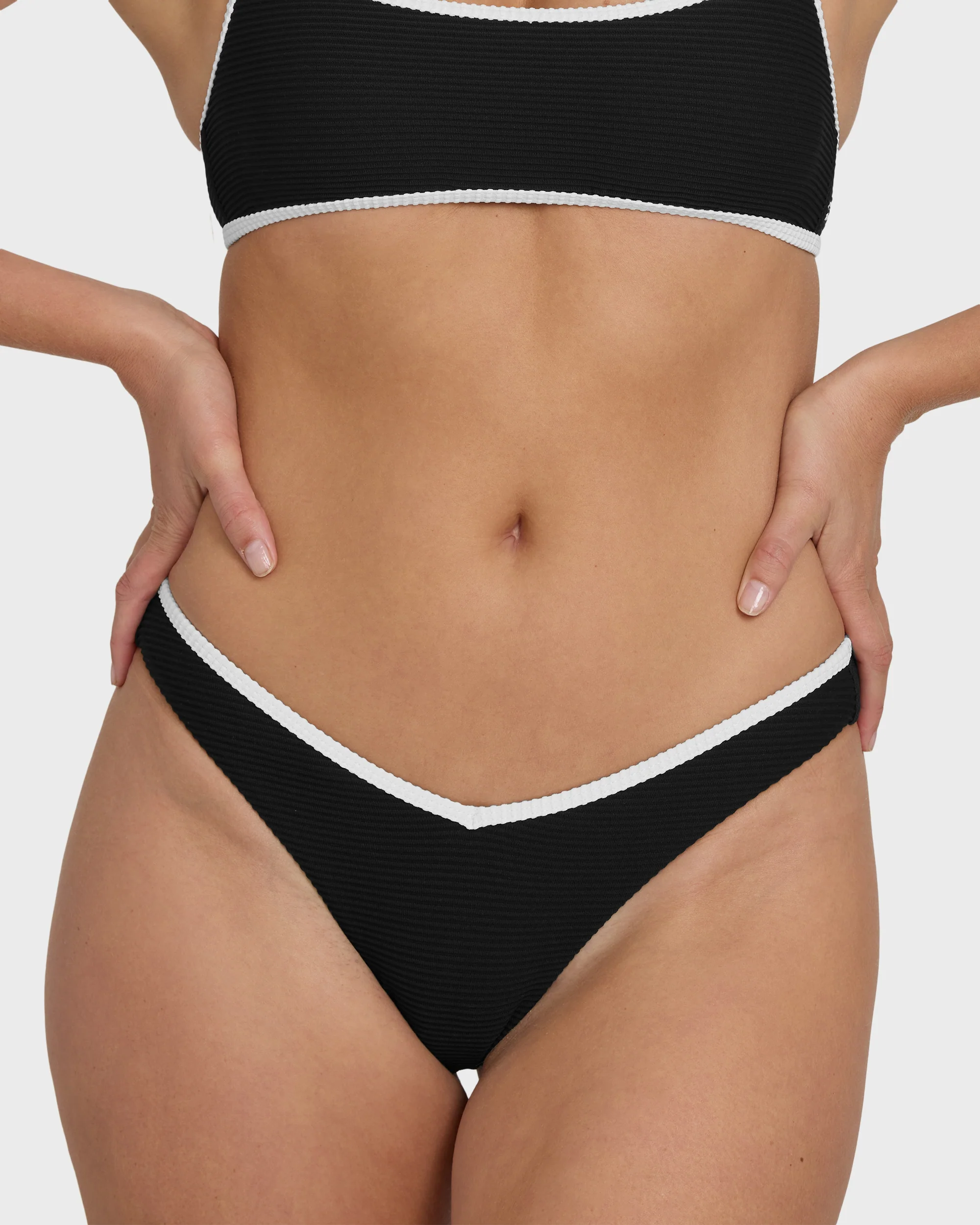 Tanlines Bound V Hike Bikini Bottoms - Black Pebble - Image 7